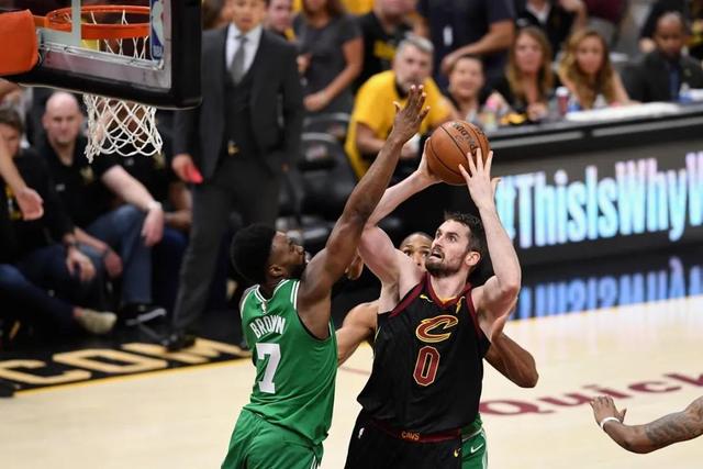 上赛季NBA突破得分统计：亚历山大夺魁，杰伦-布朗紧随其后